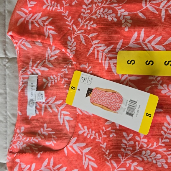 New! Women's small blouse - Picture 2 of 4